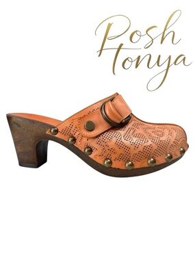 Elizabeth Stuart Perforated Leather Clogs Studded Mules Orange Size 6 Boho